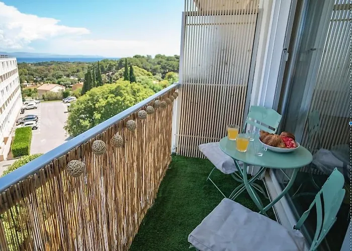 Superb T4 Souplex In Giens Апартаменти Єр